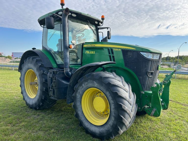 JOHN DEERE 7230R
